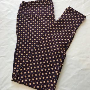 BNWT Tall & Curvy Lularoe Leggings